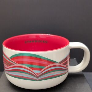Starbucks 16 oz Red/White Candy Cane Twist Holiday Coffee Mug .